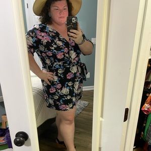 Floral shorts romper 🌸